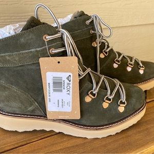 Womens waterproof boots